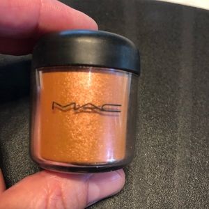 MAC Pigment Powder eyeshadow